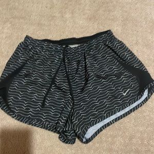 black and white nike shorts